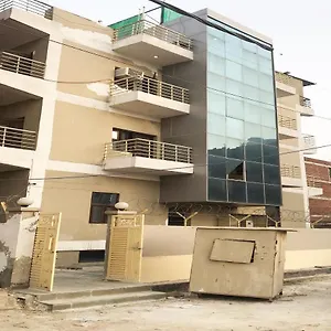 https://oyo-the-nest-knowledge-park-near-pvr-ansal-plaza-greater-noida.hotelsdelhi.org